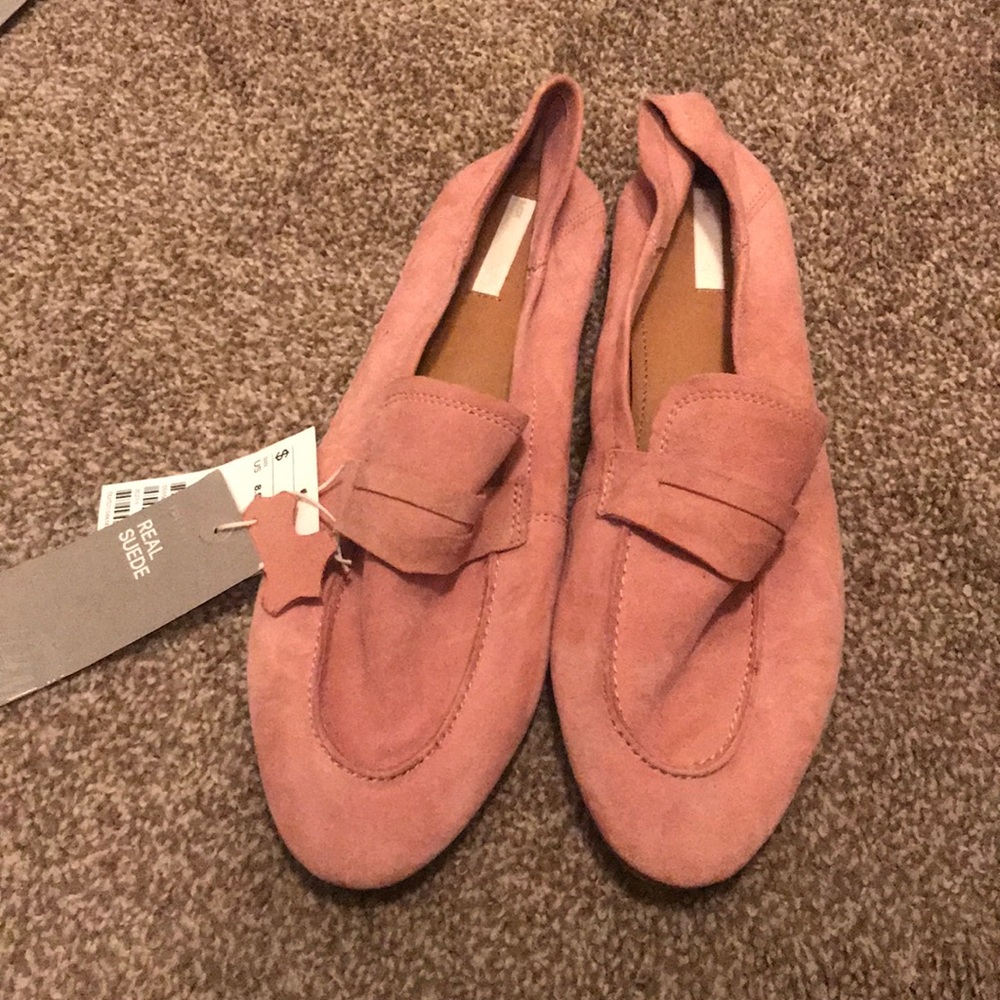 Pink shoes